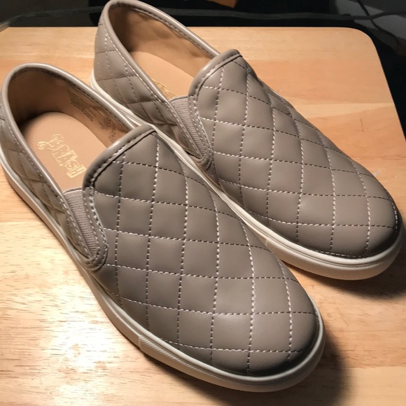 women's crave slip on shoes